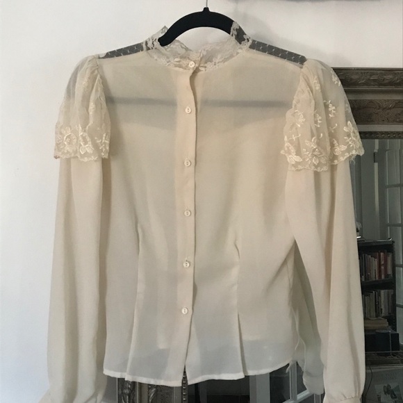 Victorian blouse - Picture 3 of 4